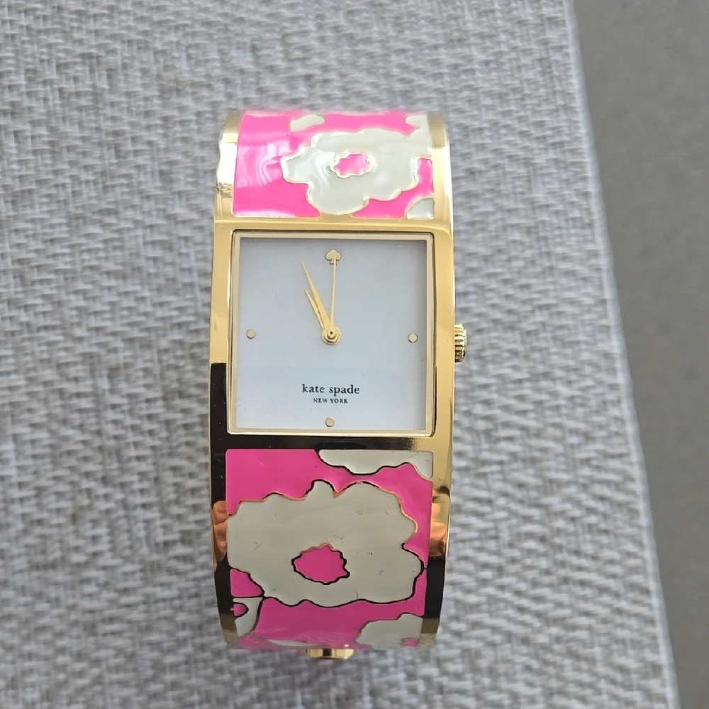 New never used Rare Kate Spade Picnic Floral Delacourt Watch 38mm
